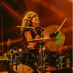 Mila TinaProfile picture